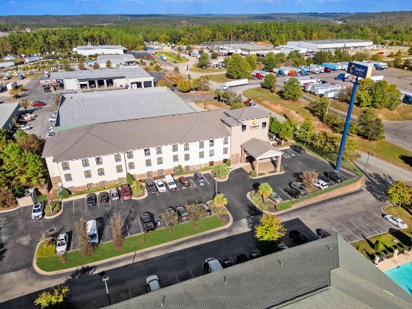 Comfort Suites Augusta image 1