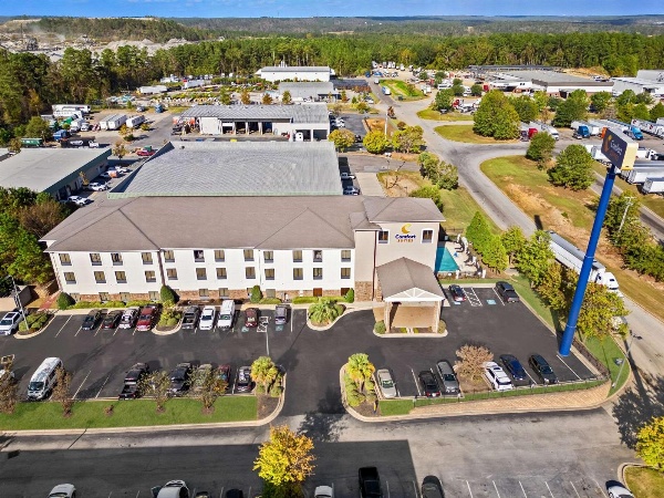 Comfort Suites Augusta image 2