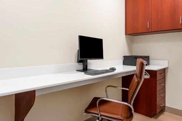 Comfort Suites Augusta image 21